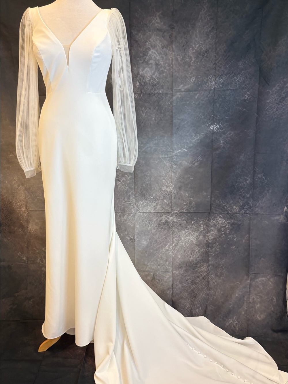 Sheet Bridal gown by Eddy K. with sleeves Style Fernanda, ivory size 8
